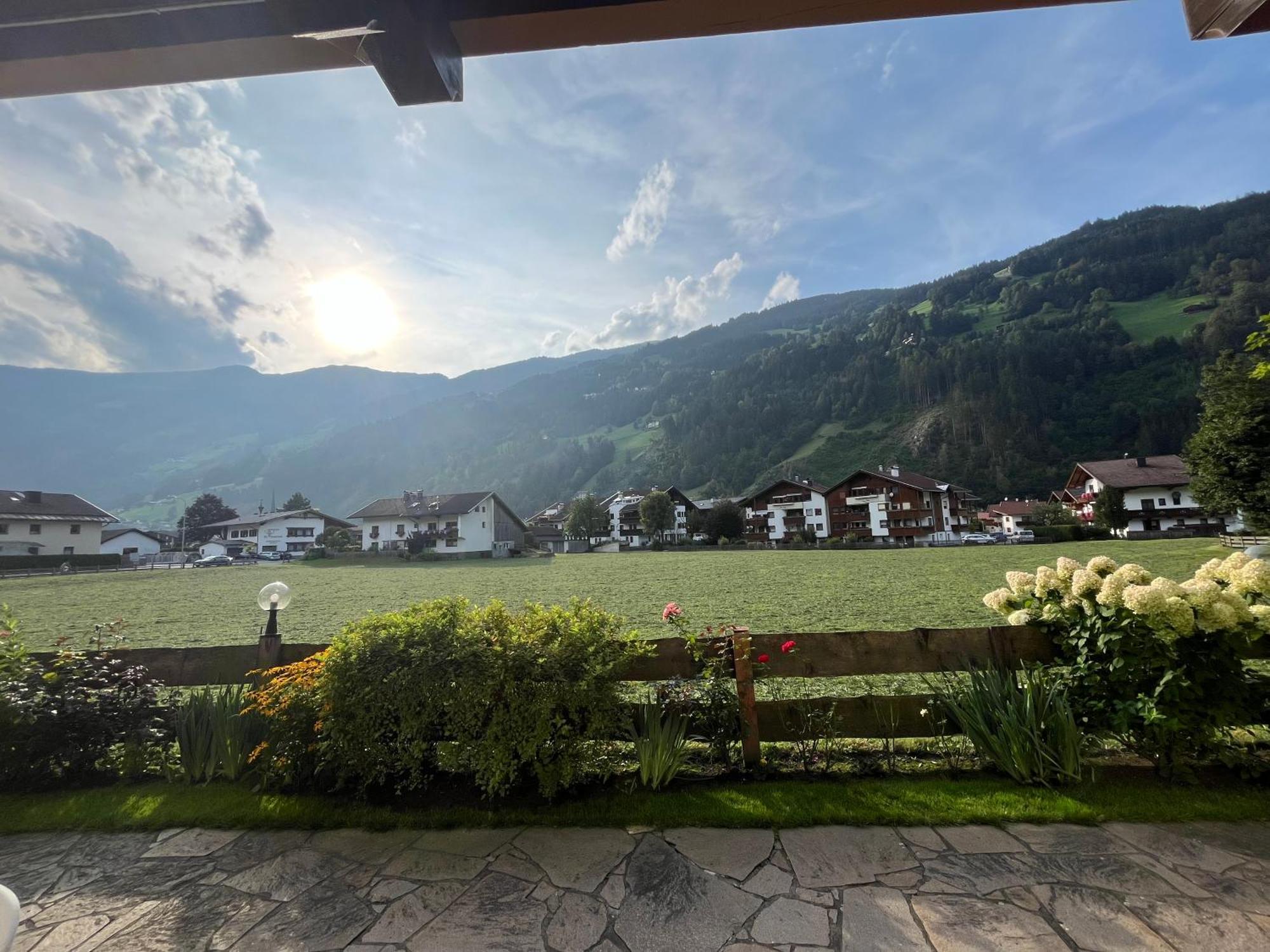 Zell Views Apartments Zell am Ziller Exterior photo